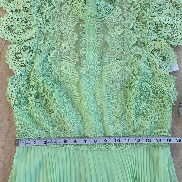 NWT Karen Millen Guipure Lace Pleated Skirt Midi Dress. Sold Out! - Picture 12 of 16